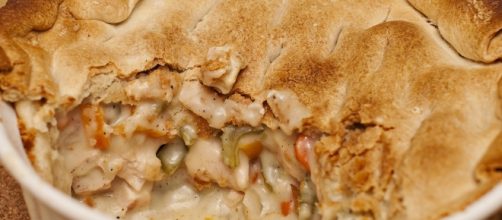 Deep Dish Chicken Pot Pie | jo made some 'organic' deep dish&hellip; | Flickr by edwin.bautista