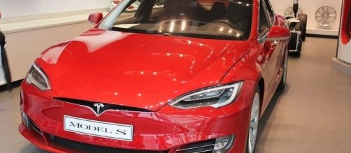 Tesla will discontinue the S 75 variant on Sunday. [Image via Wikimedia Commons]