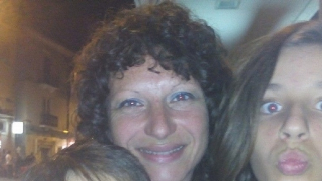 Donatella Rago con la figlia Nicolina e l'altro figlio