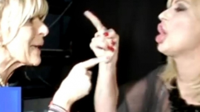 Doppia lite a 'Uomini e Donne'.