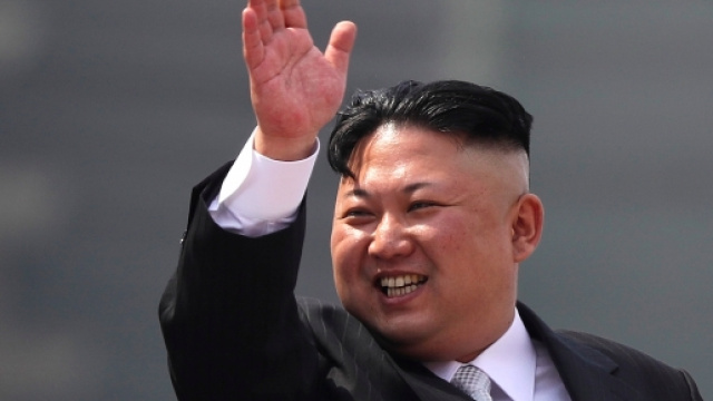 Strategia ambivalente dell'Ue contro Kim Jon un che sanziona e soccorre.Fonte:https://it.businessinsider.com/?r=US&IR=T