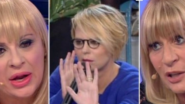 Tina Cipollari sbotta, interviene Maria De Filippi
