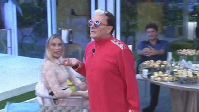 Malgioglio va in escandescenza al GF Vip.
