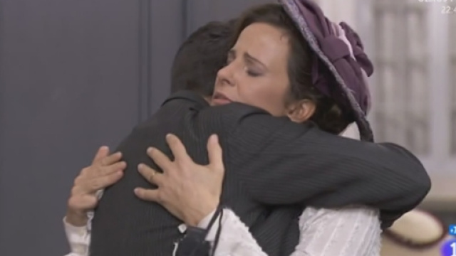 Una Vita, anticipazioni: la partenza di Juliana e Leandro