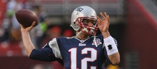 Tom Brady lead the Patriots to a win against the Texans- Photo by Keith Allison- https://www.flickr.com/photos/keithallison/6824854509
