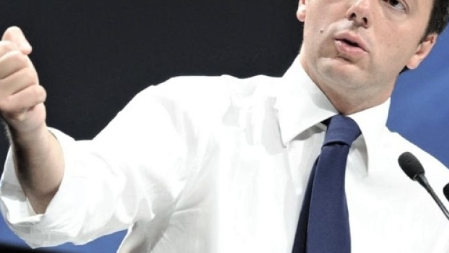 Matteo Renzi, carico davanti a oltre duemila persone, ha chiuso a Imola la Festa Nazionale dell'Unit&agrave;