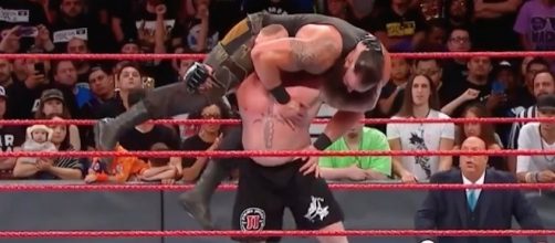 Brock Lesnar battled Braun Strowman in the WWE 'No Mercy 2017' main event match. [Image via WWE/YouTube]
