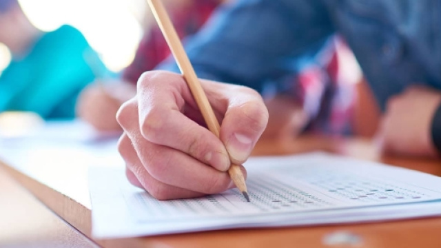 Maxi operazione della Guardia di Finanza: ai domiciliari 7 docenti universitari, concorsi truccati e corruzione le contestazioni