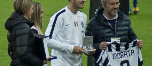 (Juventus - Parma (original photo)) CC BY-SA 2.0 Leandro Ceruti from Rosta, Italia Cropped by Danyele via Wikimedia Commons