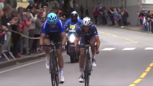 Moscon e Alaphilippe all'attacco