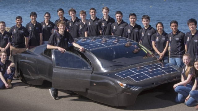 Violet, l'auto del team Sunswift