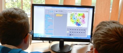 Some education technology products are found ineffective in boosting learning among students/Photos via Tomasz_Mikolajczyk, Pixabay