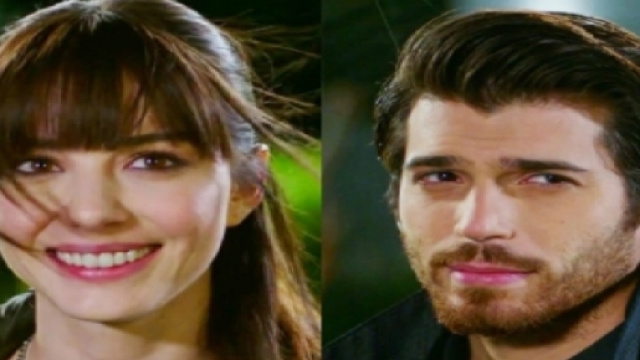 Doluany - Ferit chiede a Nazli di sposarlo