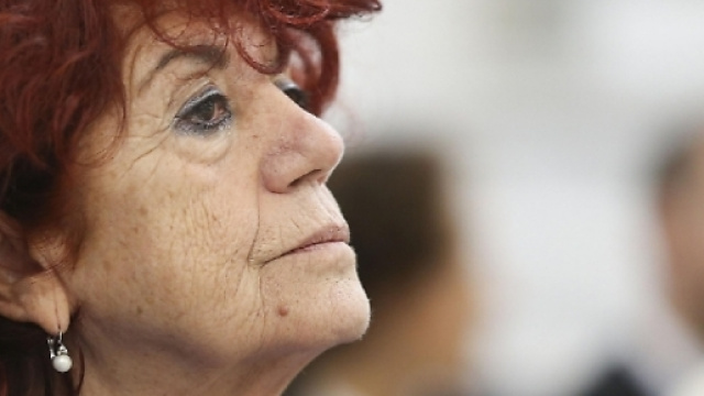 Nuovo contratto scuola, Fedeli: ultime novit&agrave; su stipendi docenti, bonus 80 euro e scatti anzianit&agrave;.
