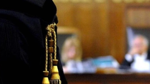 Troppo effeminato&rdquo;, Tribunale dei minori toglie il figlio 13enne ... - lastampa.it