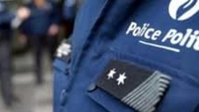Una scena del crimine agghiacciante scoperta da alcuni poliziotti belgi: una bambina di due anni bruciata dalla madre su una griglia.
