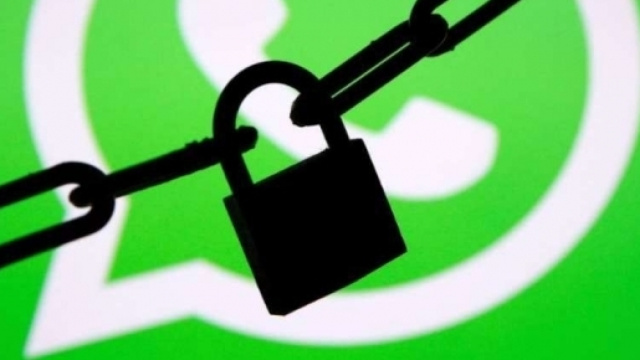 WhatsApp deve arrendersi, le autorit&agrave; dispongono il blocco delle comunicazioni