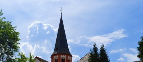 Church shooting. Image via Pixabay.