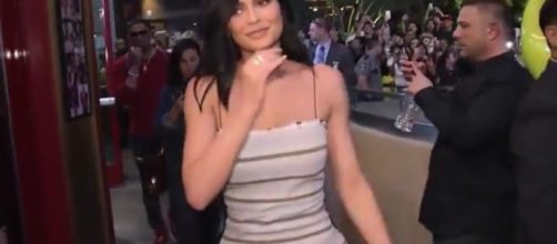 Kardashian sisters, Khloe and Kylie, are both pregnant with first child. (Image credit: Hollywood XYZ/Youtube screenshot)