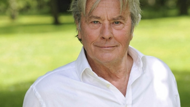 Alain Delon ricoverato per aritmia cardiaca &ndash; Radio Web Italia - radiowebitalia.it