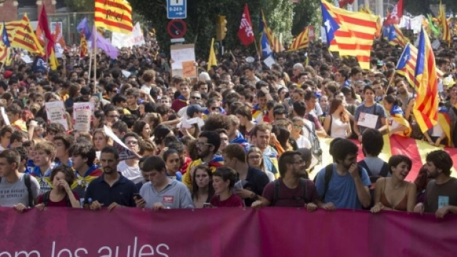 laRegione | Catalogna, sale la tensione in vista del referendum - laregione.ch