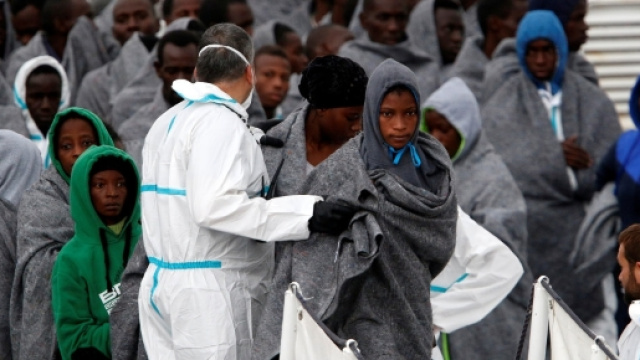 Macron scarica l'Italia: sui migranti nulla di fatto al vertice di ... - huffingtonpost.it