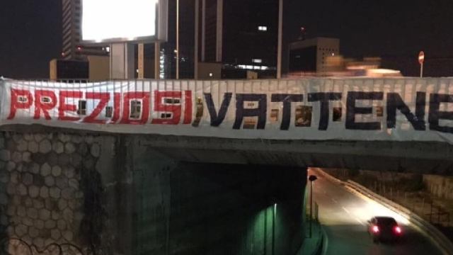 Salta la cessione del Genoa, riprende la contestazione dei tifosi