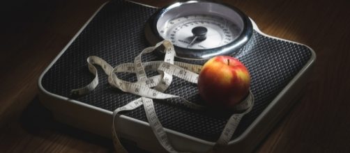 Avoid these weight loss myths and use these strategies to lose weight | Photo via Pixabay