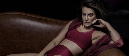 Cleo Pires continua sensualizando muito