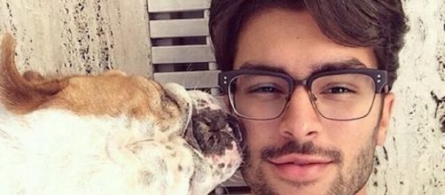 Sapiosexual: a 'orienta&ccedil;&atilde;o sexual' que est&aacute; bombando nos apps de paquera