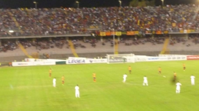 Lo stadio "Via del mare" sabato sera.