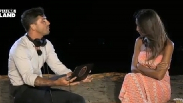 Temptation Island, Valeria e Alessioin crisi