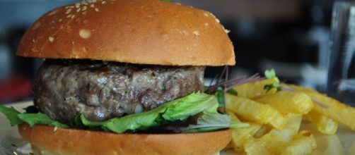 A British woman did not expect to find a note of the 'Cow' in her food that the animal 'wanted to live.' [Image Credit: Photo via Pixabay)