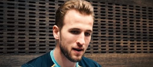 Harry Kane | "Dele Alli loves a nutmeg!" | Tottenham teammates Image -FourFourTwo | YouTube