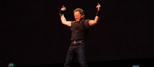 The Boss is about to start a marathon tour (Image via Wikimedia Commons)