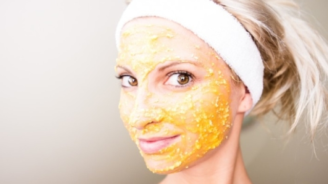 Cosmetici fai-da-te: maschera antirughe fatta in casa a base di zucca | foto:Bigodino.it