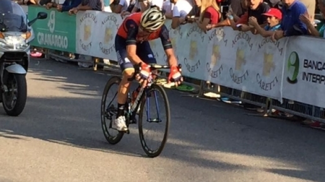 Giovanni Visconti in fuga solitaria al Giro dell'Emilia
