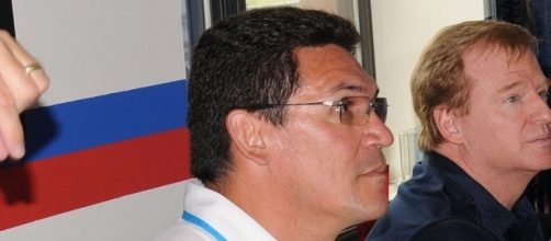 Ron has his man. Reginald Rogers Paraglide via Wikimedia Commons