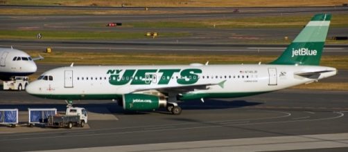 The Jets help dreams come true Anthony92931 via Wikimedia Commons