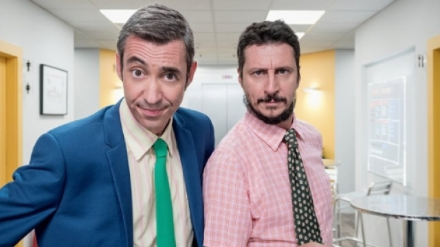 Camera Caf&egrave; sbarca su Rai2: replica streaming