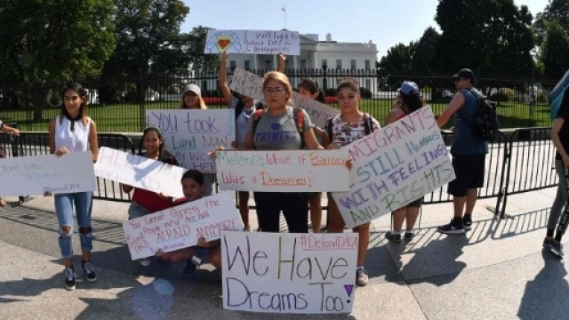 La manifestazione davanti alla Casa Bianca