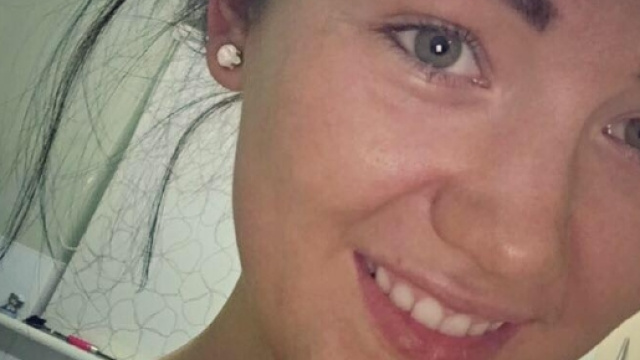 Leanne Morrison a 23 anni si &egrave; tolta la vita dopo essere stata presa di mira da cyberbulli. Foto: Facebook.