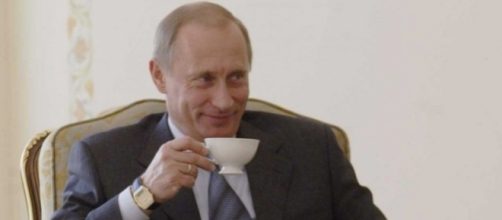 http://www.sickchirpse.com/wp-content/uploads/2017/07/putin-tea-2-1000x500.jpg