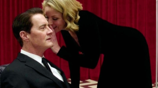 Laura Palmer e Dale Cooper nella Loggia Nera