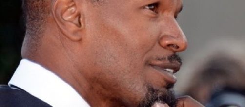 Jamie Foxx and Katie Holmes have finally gone public. Google fair use image