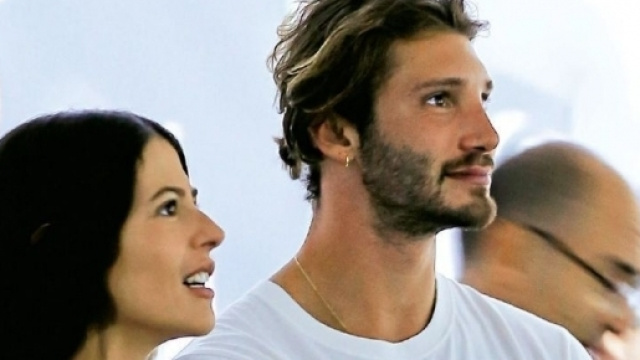 Gossip, Stefano De Martino: le prime parole d'amore per la nuova compagna.