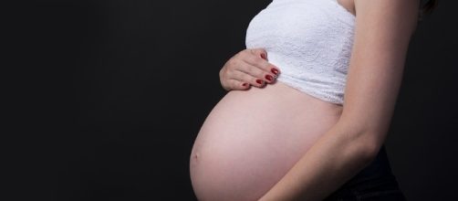 A pregnant Chinese woman committed suicide after her family&rsquo;s C-section objection/Photo via DanielReche, Pixabay