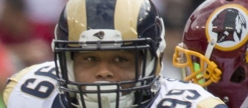 Aaron Donald - Rams at Redskins 9/20/15 by Keith Allison via Wikimedia Commons