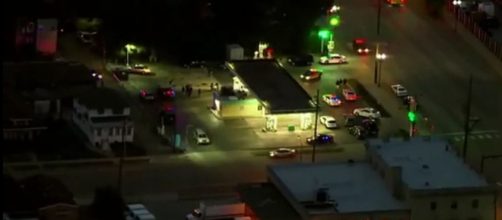 At least one pipe bomb exploded in an East Chicago post office on Wednesday [Image: YouTube/News Showbiz]