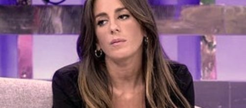 S&aacute;lvame: Anabel Pantoja a los pies de los caballos